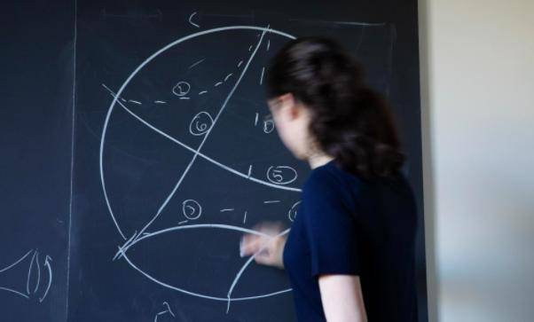 信息|“触怒”了物理学界的黑洞信息悖论，她是如何破解的？