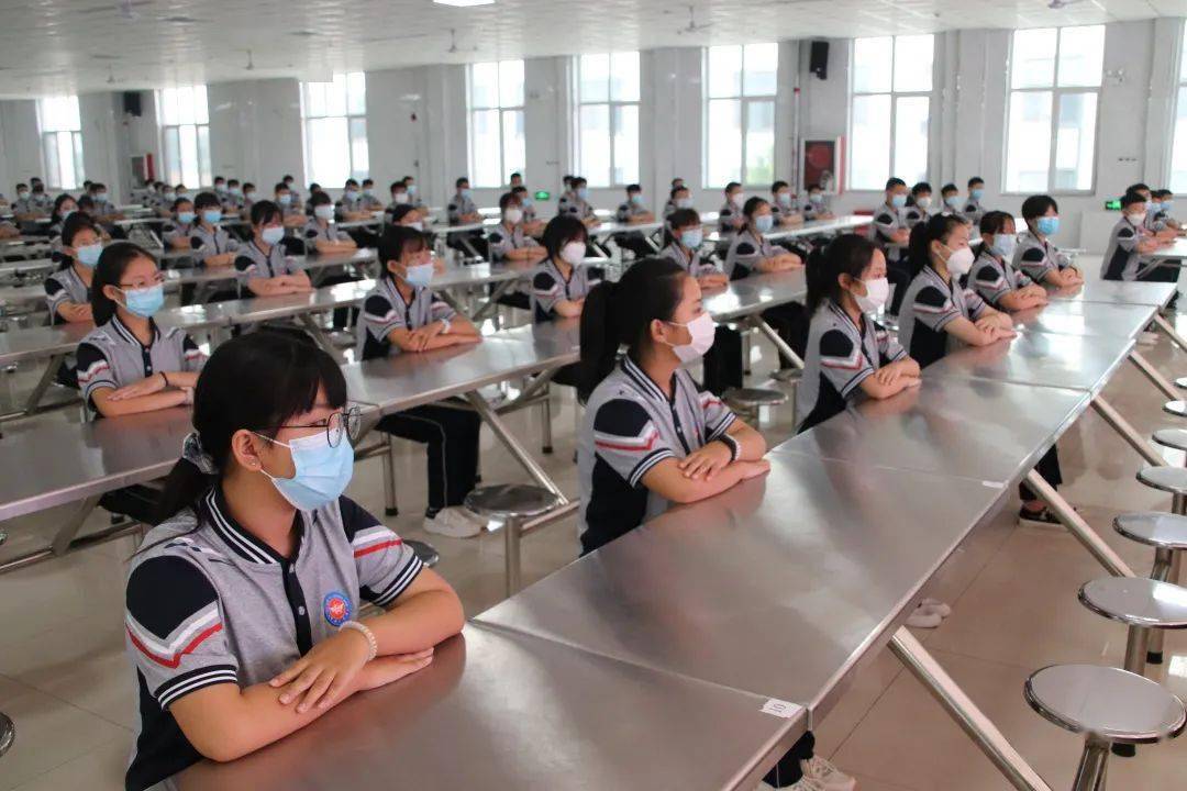 扣好人生第一粒扣子"普法进校园系列活动——永清县育歆一中学