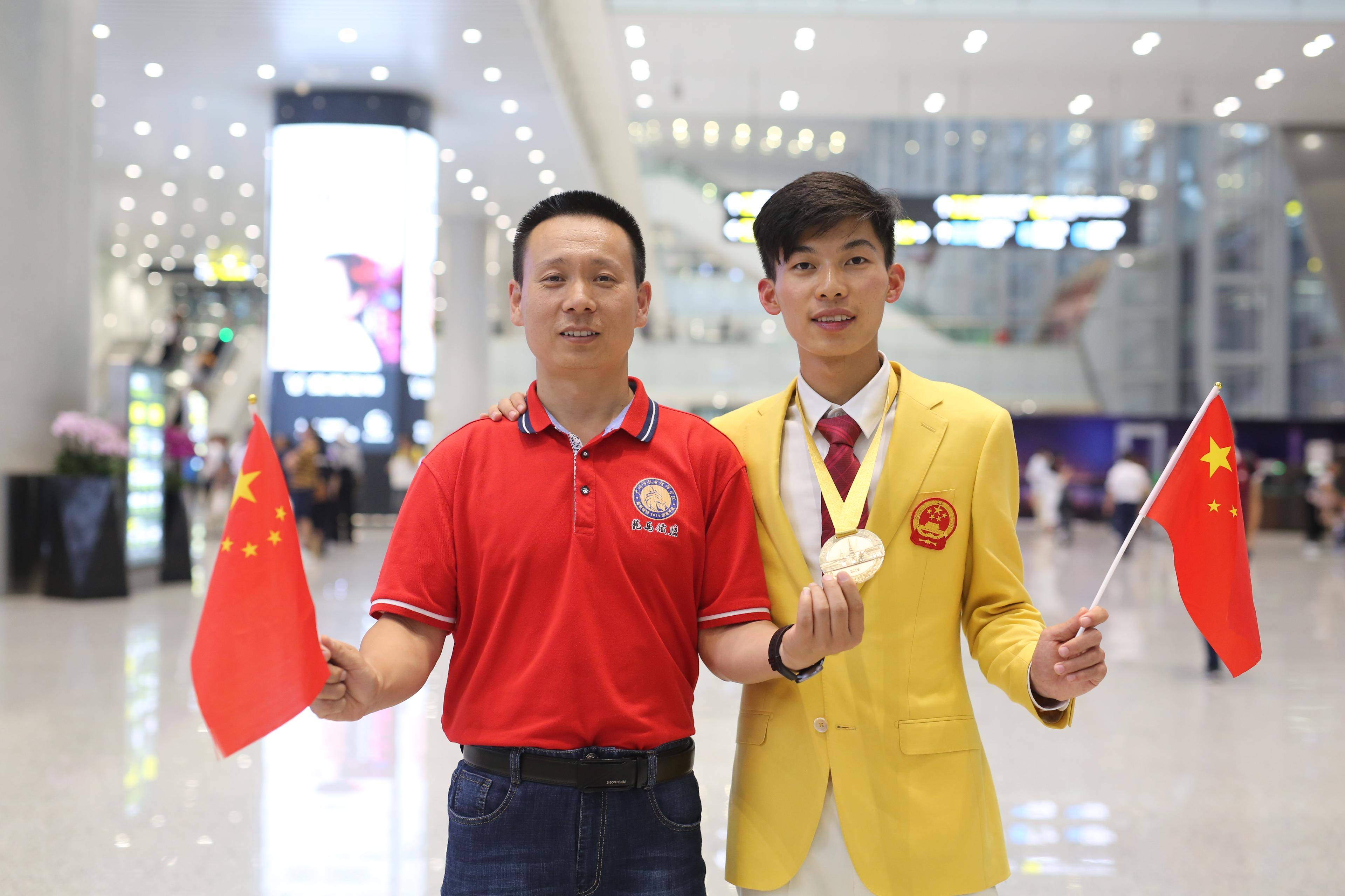 选手|如何培养出世界级冠军？这位老师说，看重学生“想做”的能力