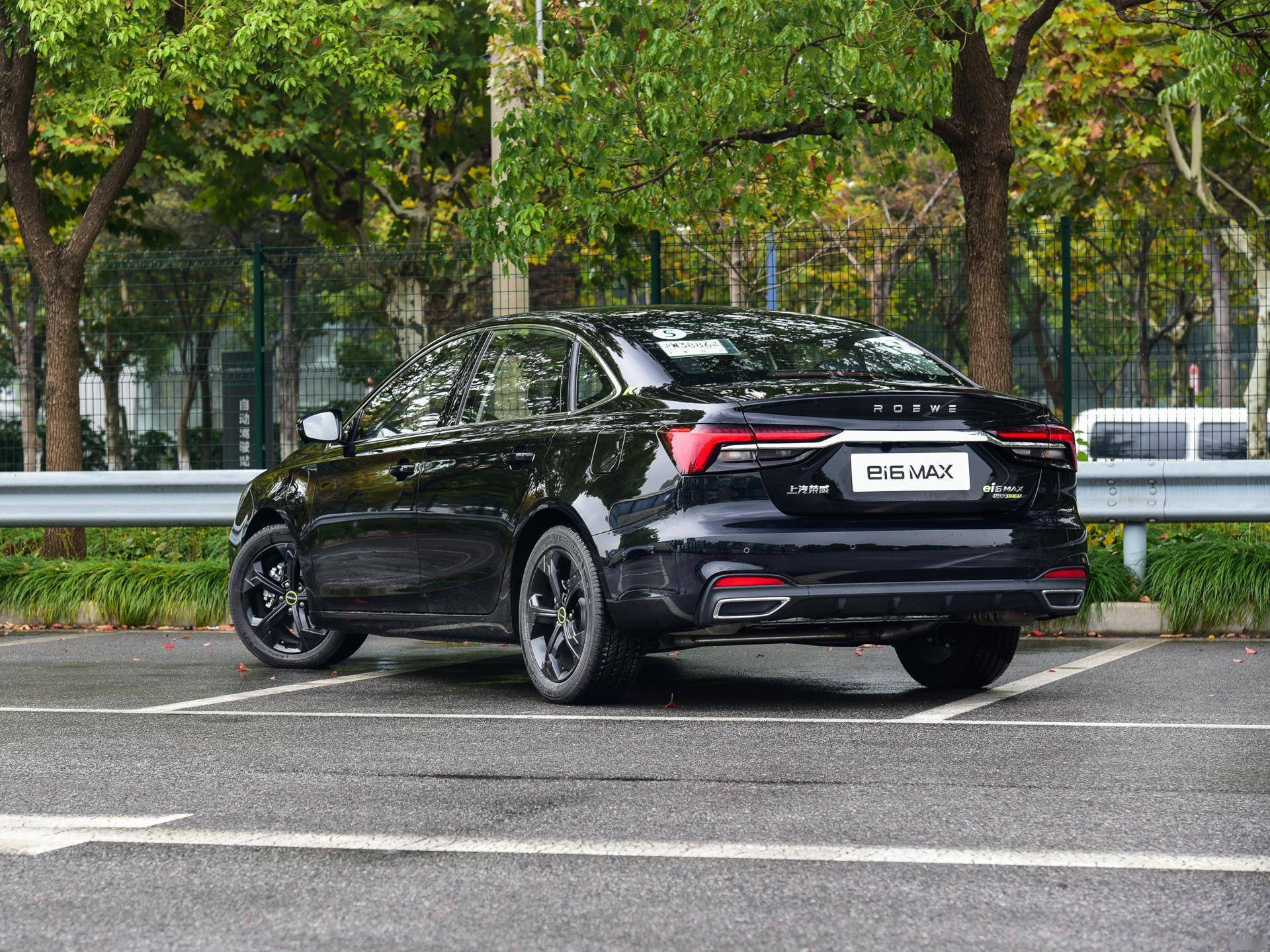 荣威i6max新能源性价比如何值得买吗