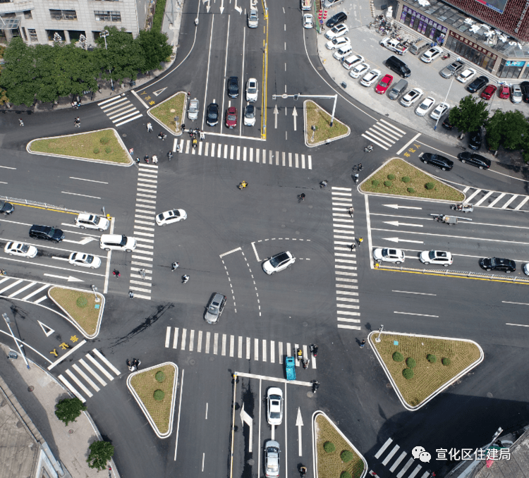 宣化热点!皇城桥北路,皇城桥北十字路口完成标志标线施画