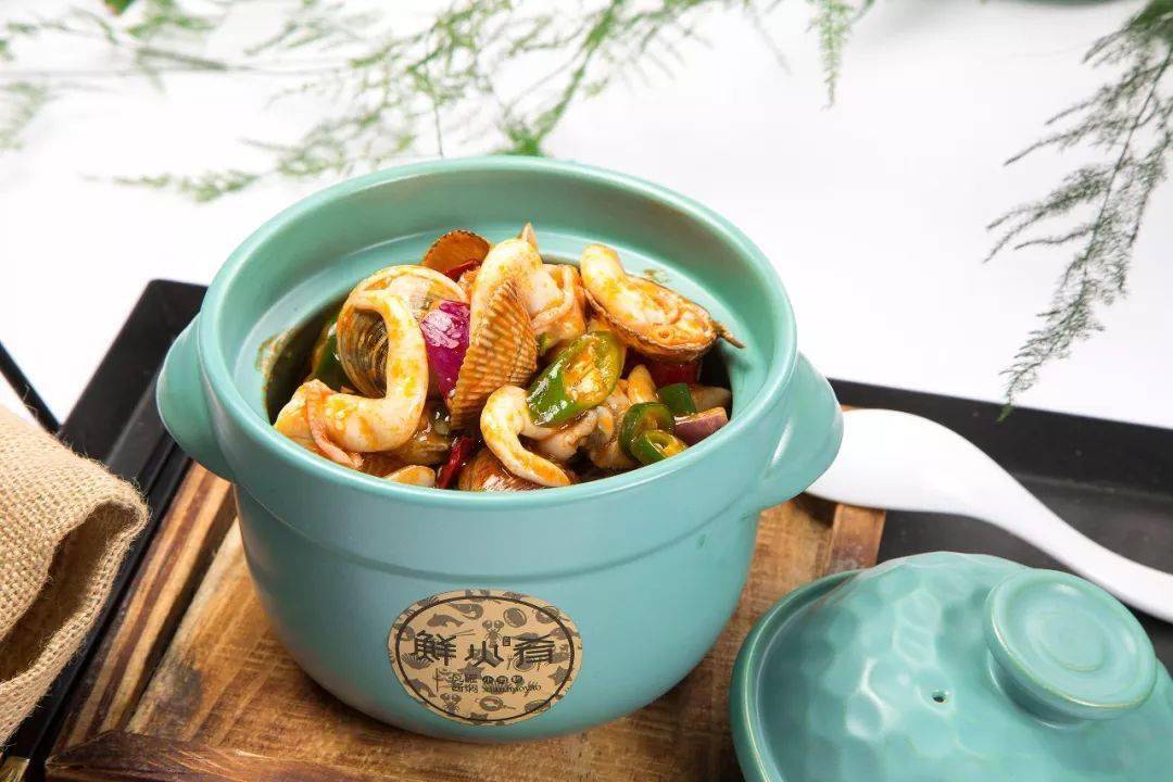 鲜火肴∣网红瓦罐小海鲜88元起畅吃过瘾,海鲜迷的福利!_水晶