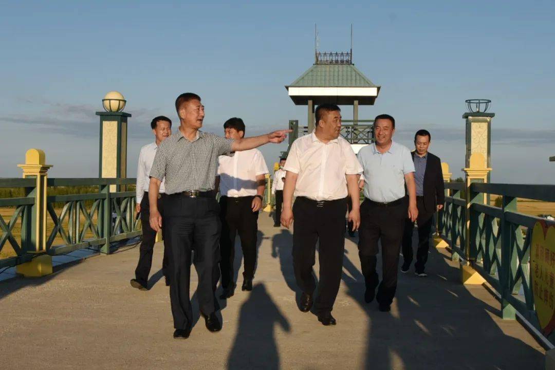 刘广润陪同北大荒集团联合督导组在八五六督导检查工作