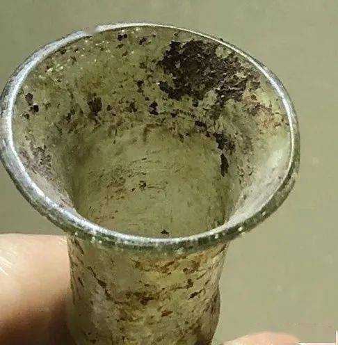 一千年前唐朝琉璃小瓶子装上师舍利子还是装武则天杨贵妃花露水
