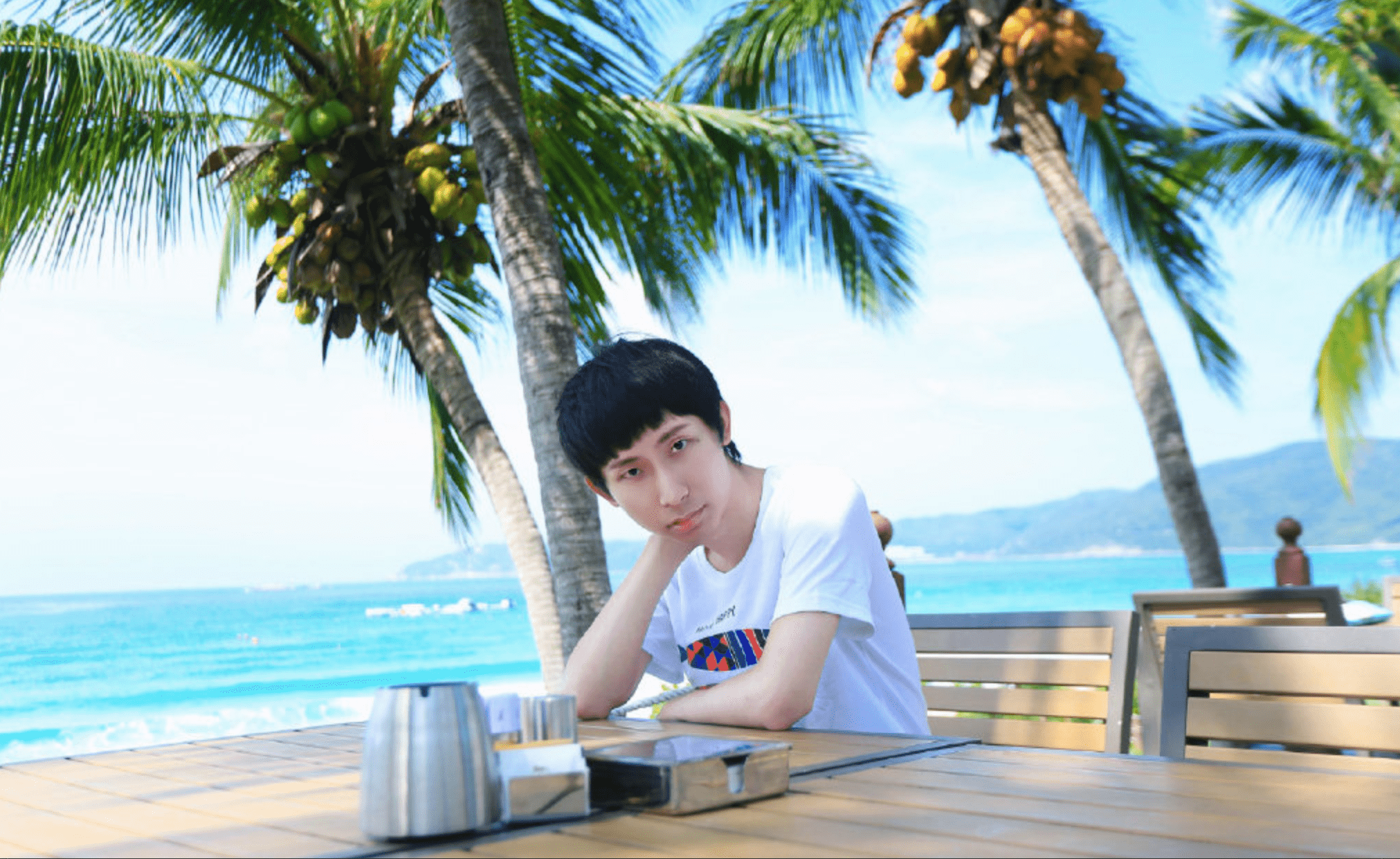 梦泪晒证件照求祝福!网友神评论:秋季赛大概率登场,打完就退役