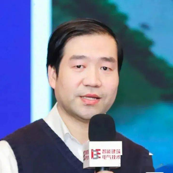 赵孙俊浙江兆龙互连科技股份有限公司市场策略及产品技术经理报告题目