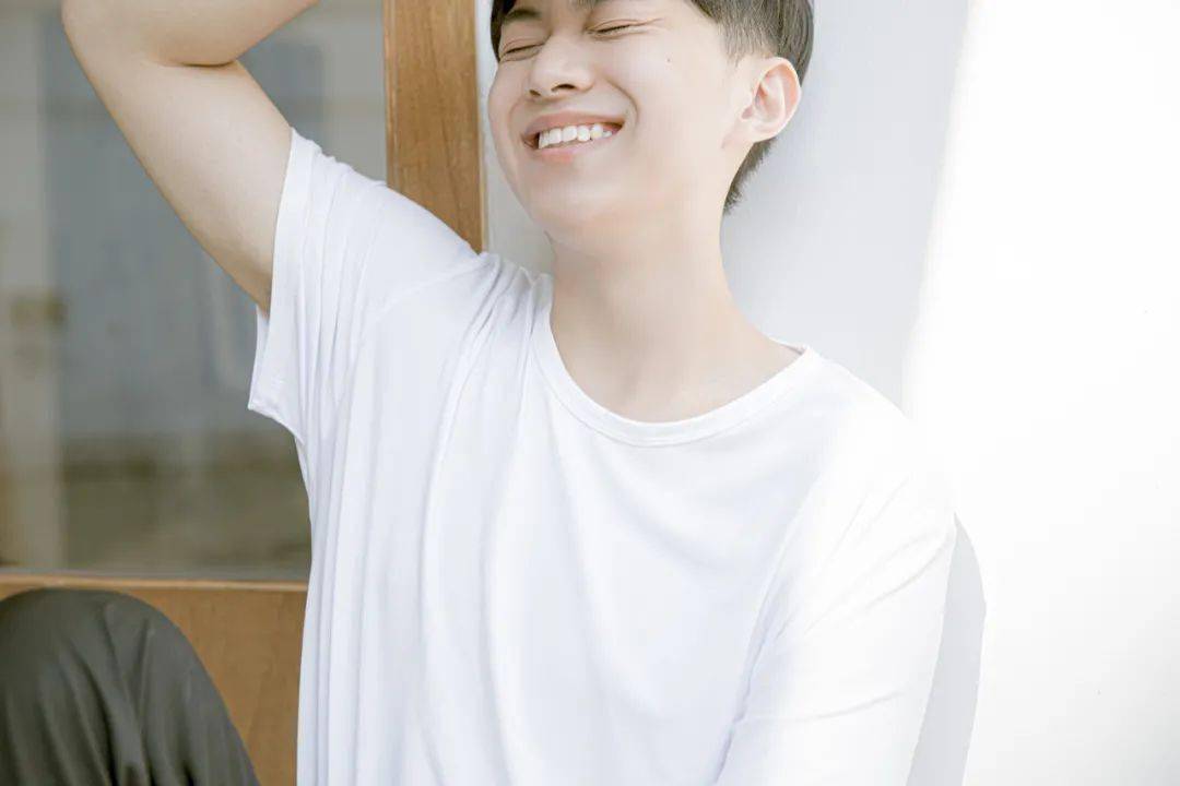 代工厂|严选 | 3件仅69元！MUJI同厂+日本设计师打造，百搭基础款长袖白T