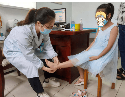 刘迅|妈妈为让女儿长高每天逼其跳绳3000个，结果→