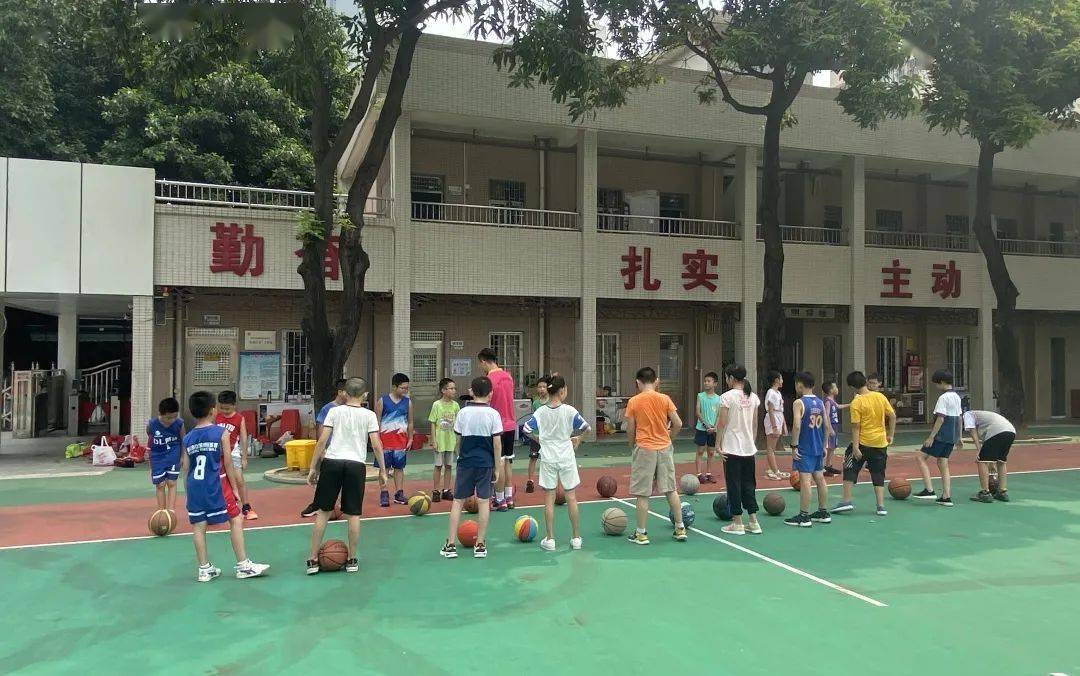 奔跑吧 · 少年 | 全国青少年体育冬夏令营深村小学篮球项目火热开营!