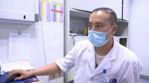 男子|骑共享单车发生事故，男子脑出血生命垂危，开颅手术成了唯一希望……