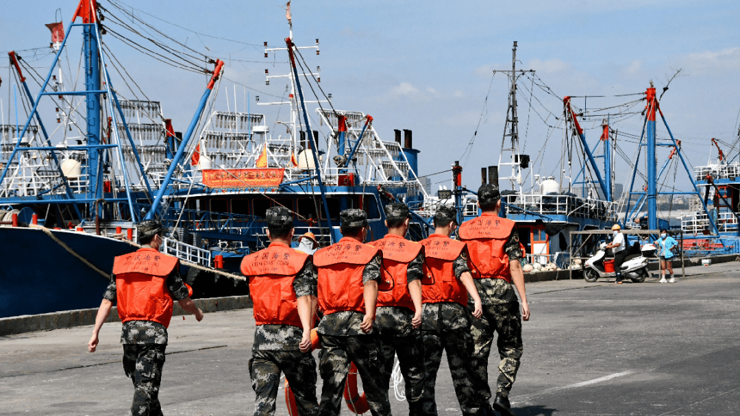 双台风来袭 浙江福建海南海警严阵以待