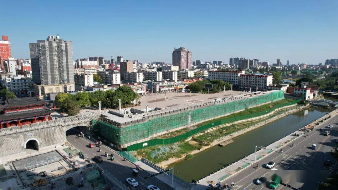 邓州平成门和内城墙建设最新实拍!