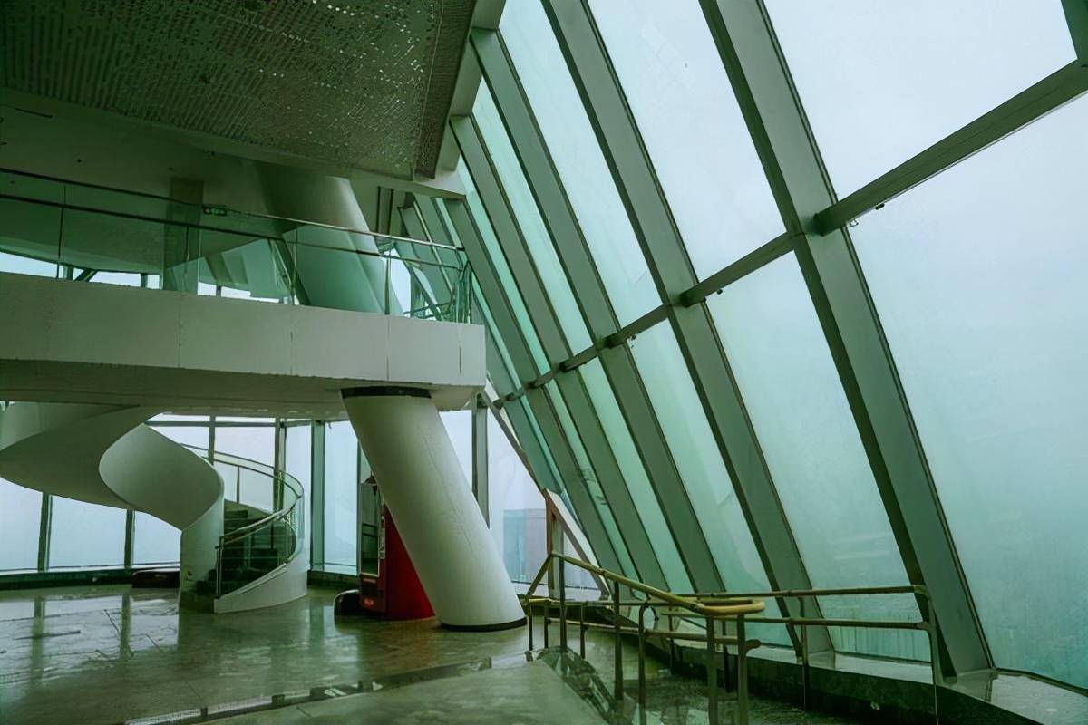 重庆有座可以和神仙约会的高楼全景落地玻璃窗美呆了