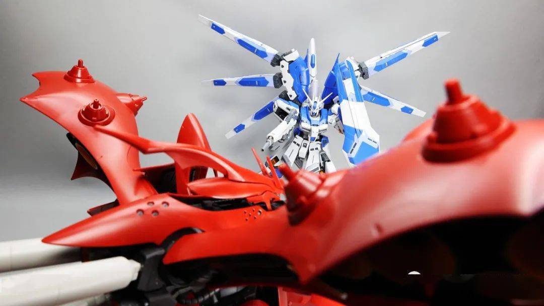 小说版对决万代9月11日一般发售rg海牛高达与hguc夜莺互动