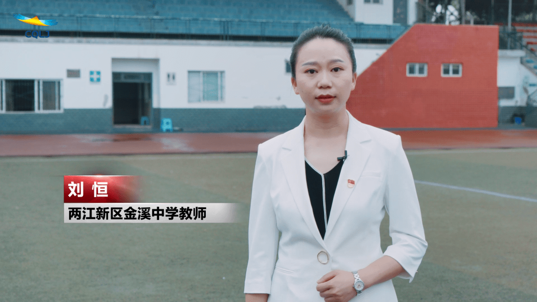 上中学时,他听说同学马志国被学校多收了一周的伙食费,学校却没能遵守