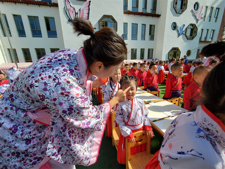 清水|清水四幼举行第五届拜师礼活动