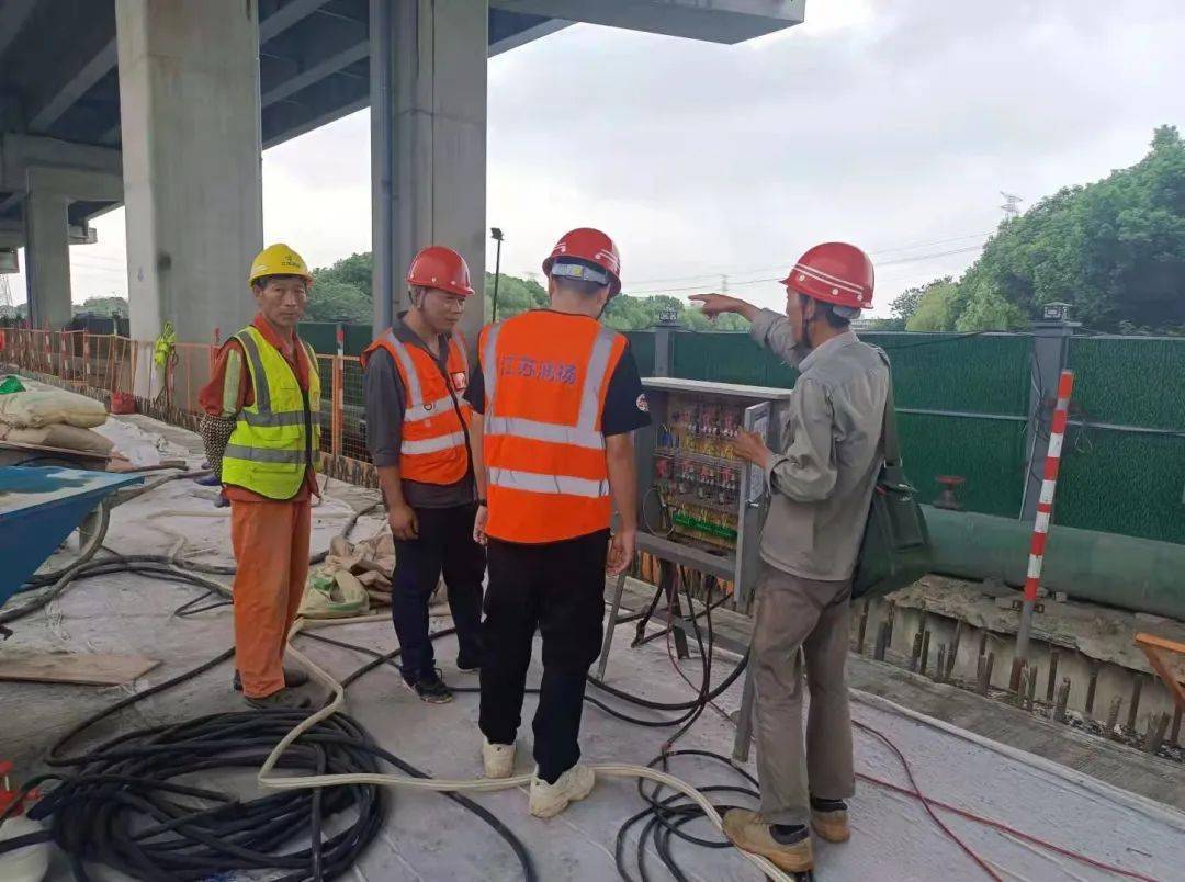 防汛救灾应急工作物资 dab4069d20f9415cbde83c66671d6370.jpeg