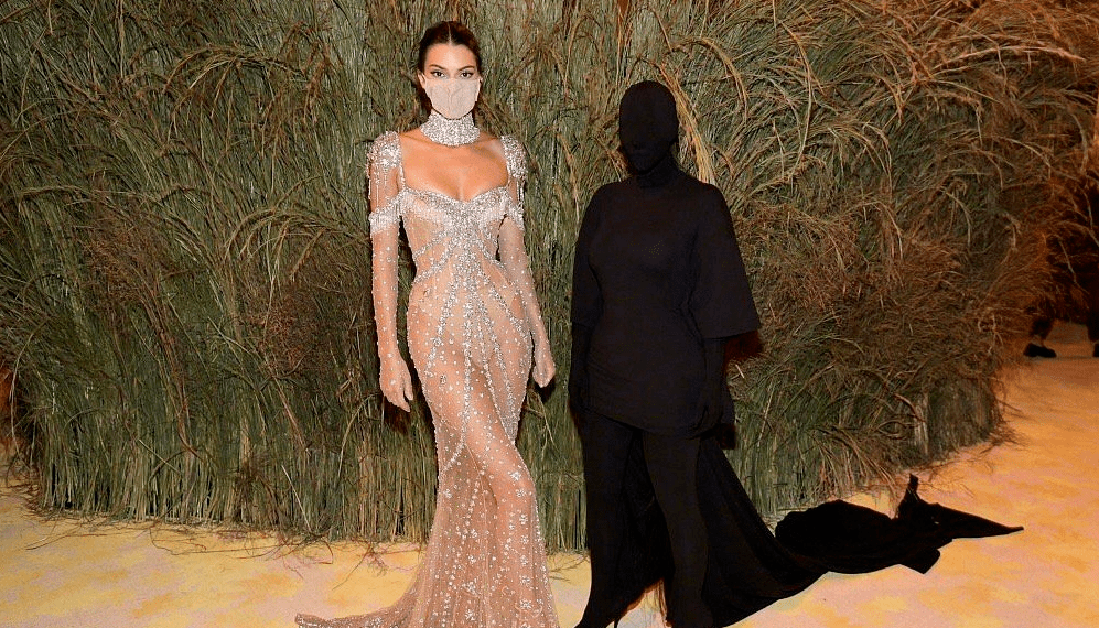 Fashion|笑到捶地，这是我见过最吊炸天的奇葩时尚...