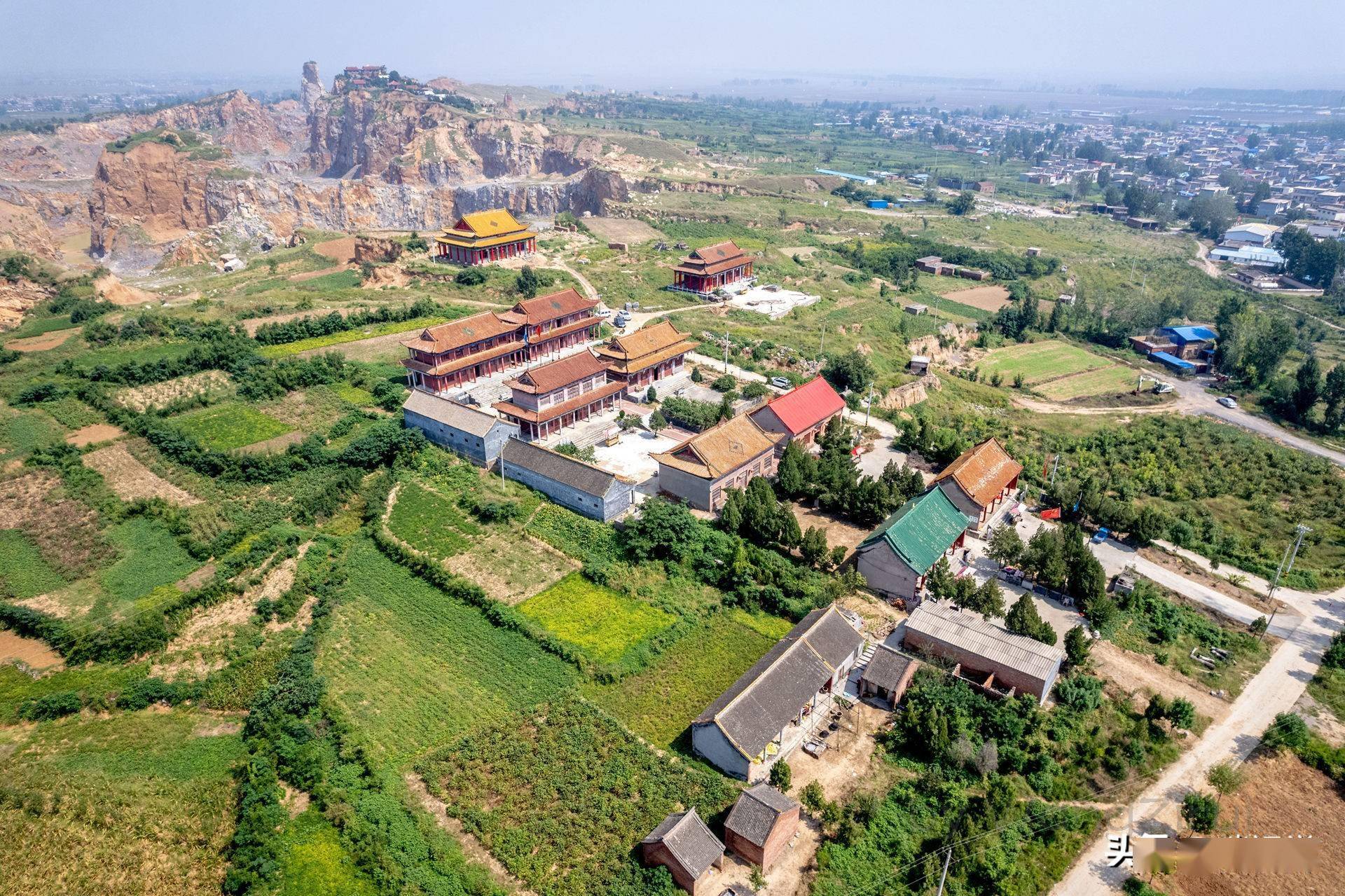 浚县八山之同山明战神王越赌博输给长垣山顶翡翠湖黄金湖