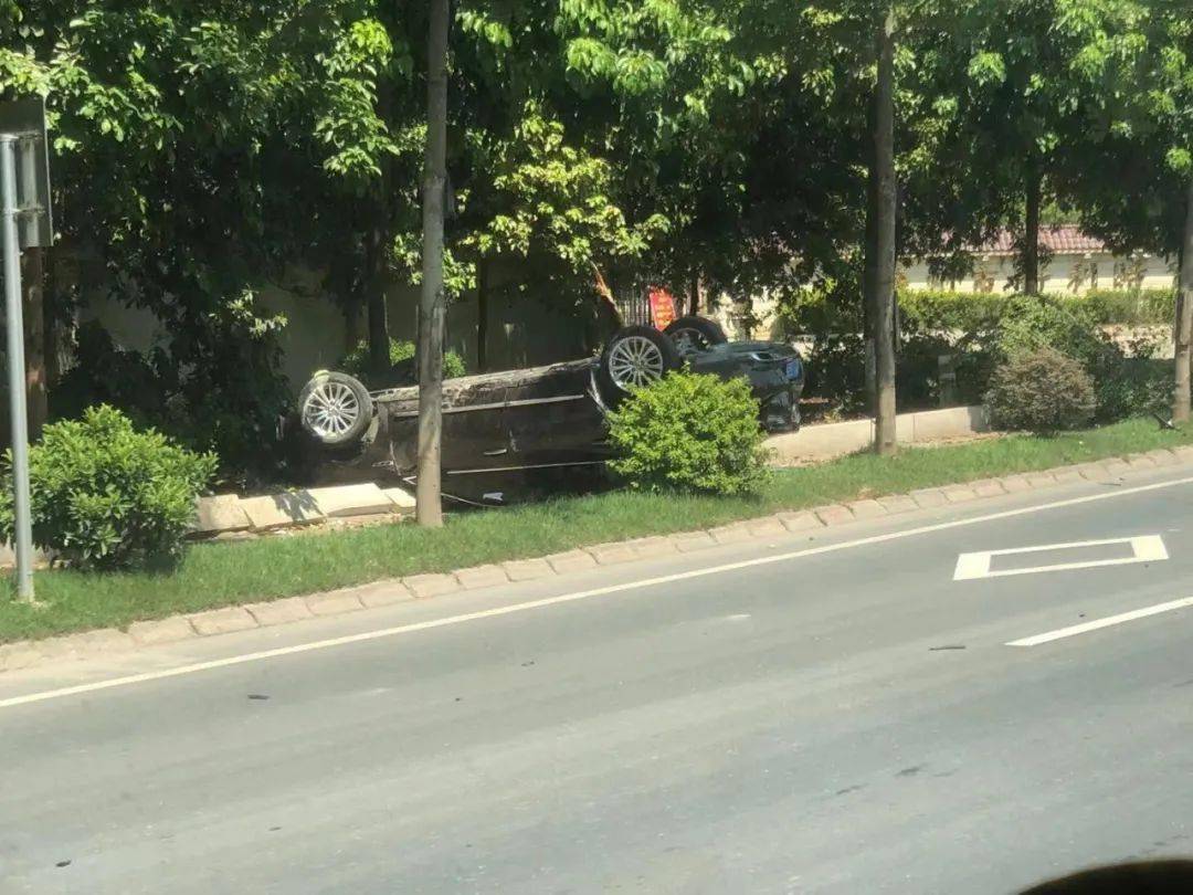 205国道蕉华工业园门口车祸,现场.