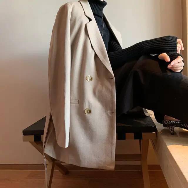 质感|秋日穿搭指南！秋天必备时尚百搭单品！