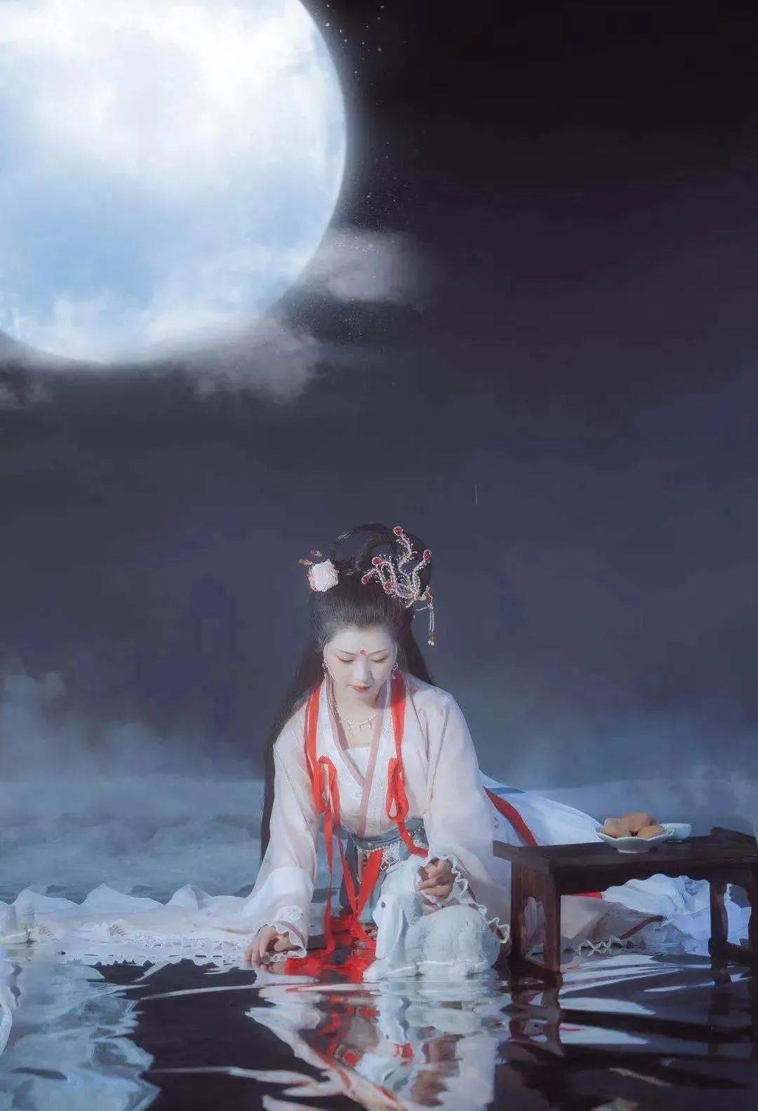 女人坊"共同寻觅"月下嫦娥"我们将满足你对古风艺术的所有期望国风迎