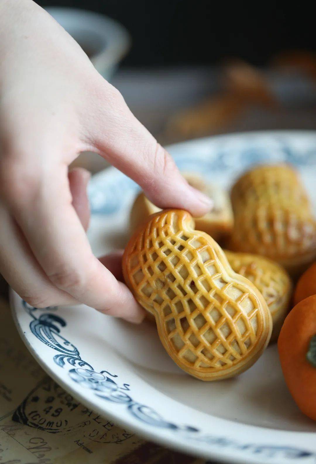 人间高质量月饼大比拼 这种形状的你一定没见过