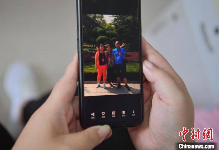 红灯|400斤超胖女孩9个月减180斤 立志成为减肥健身博主