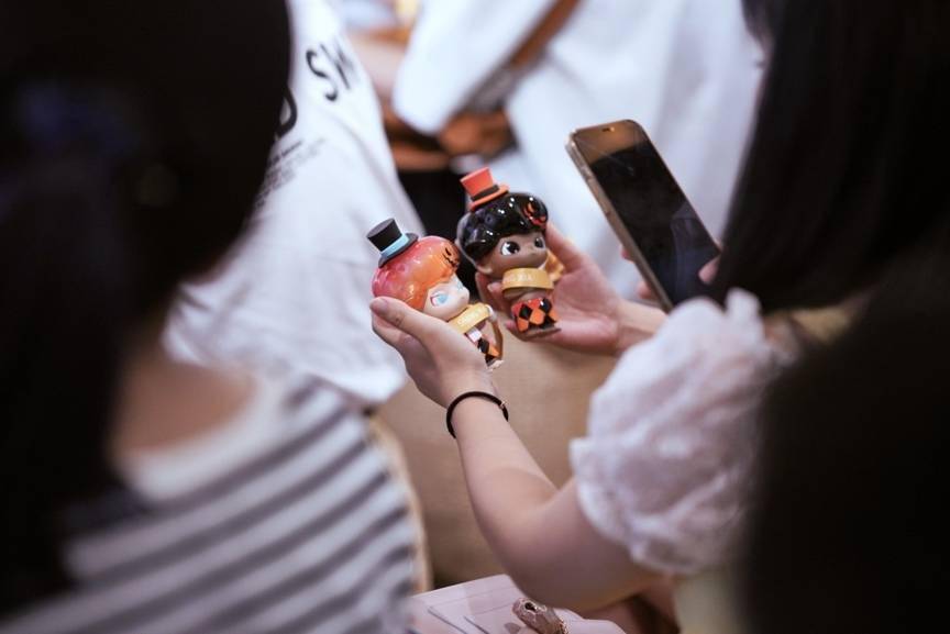 玩具|瞄准年轻人的第一件收藏品！盲盒之后，收藏玩具能否成为下一个潮流风口？