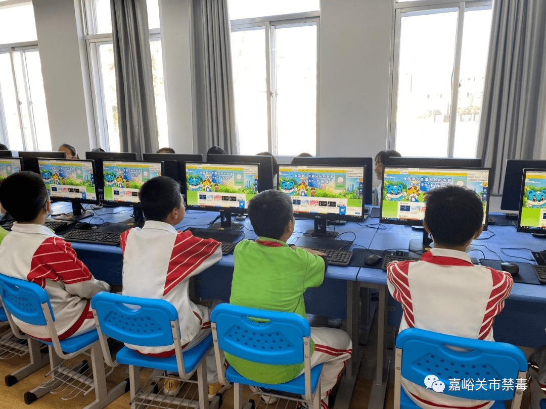 嘉峪关逸夫小学图片