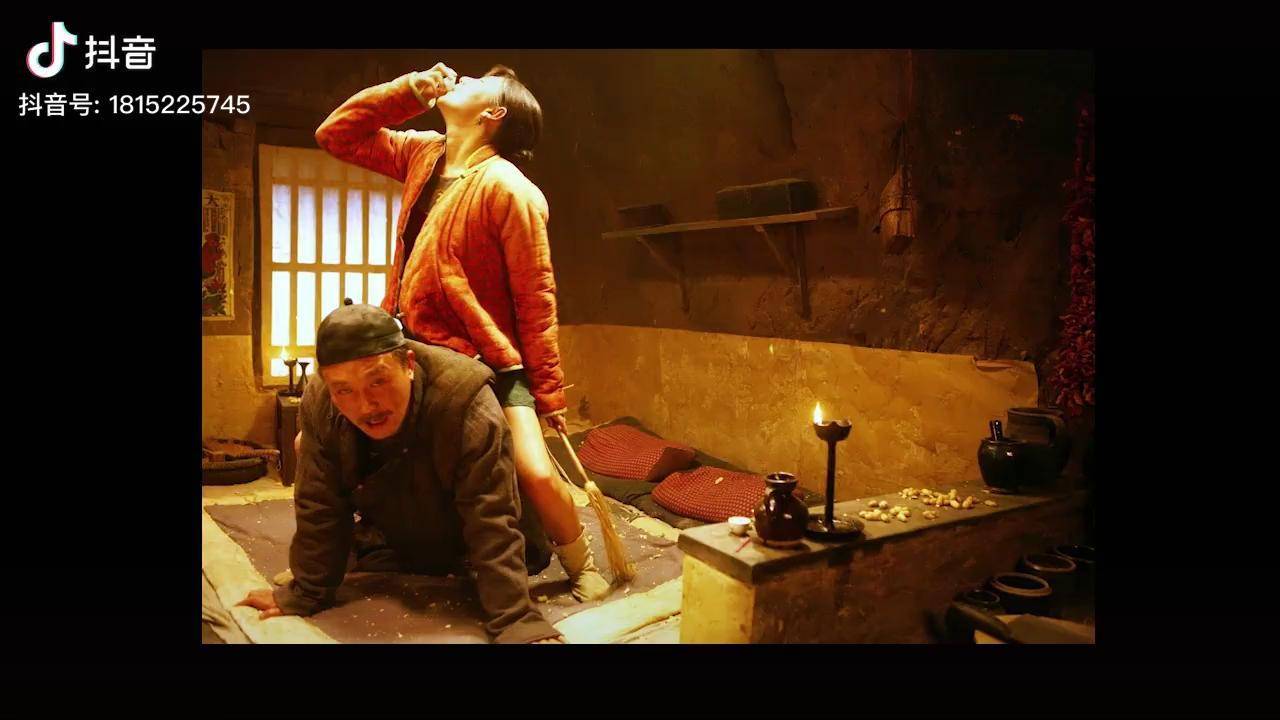 旧社会一个寡妇被一群村民欺负最原始的躁动解说电影经典电影影视推荐