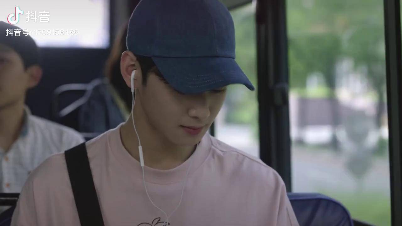 青涩初恋在你不知道的时候我已经在偷偷爱你甜车银优