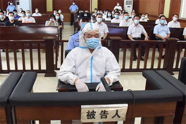 被控受贿1882万余元,广西这名厅官出庭受审_韦朝永