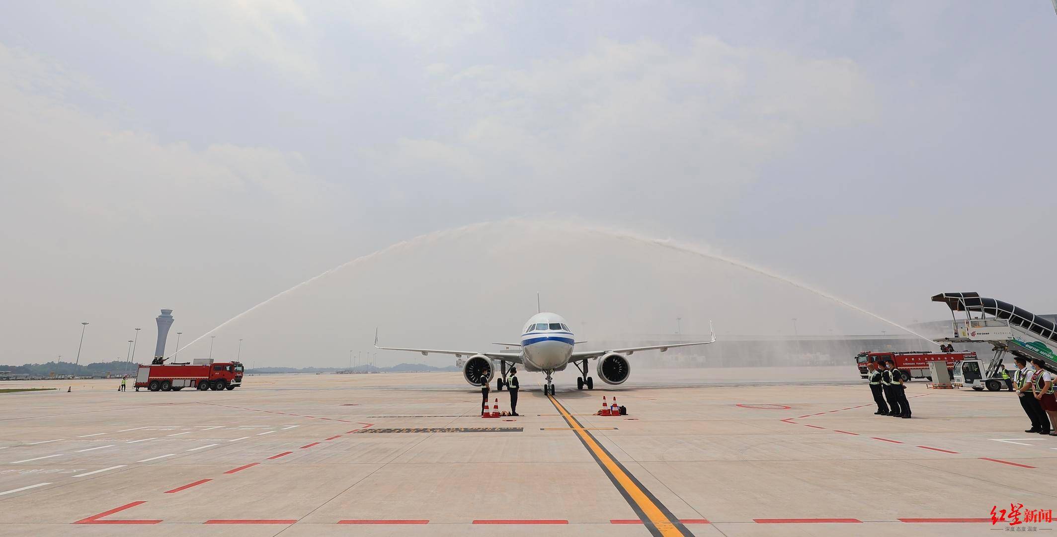 航线|国航西南分公司副总经理丘峰：将在成都“复制”北京航空枢纽的建设经
