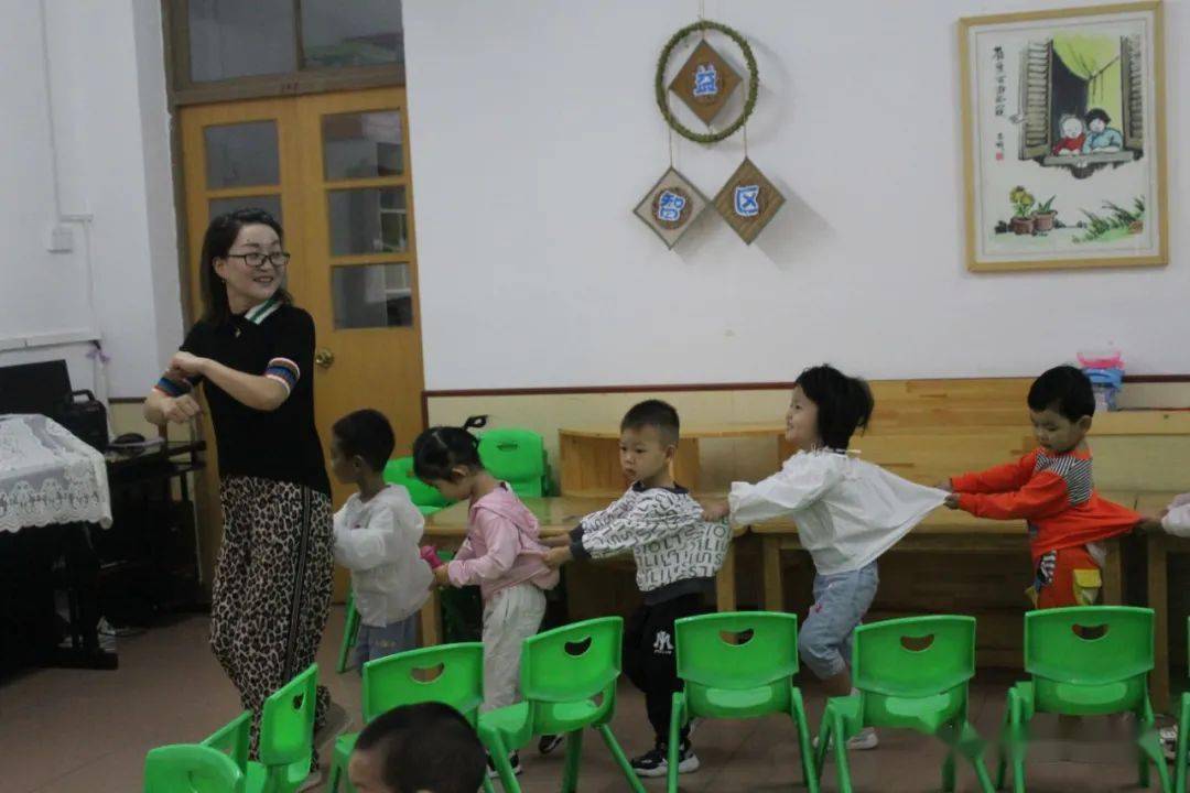 活动|镇安县幼儿园开展小班幼儿开学活动