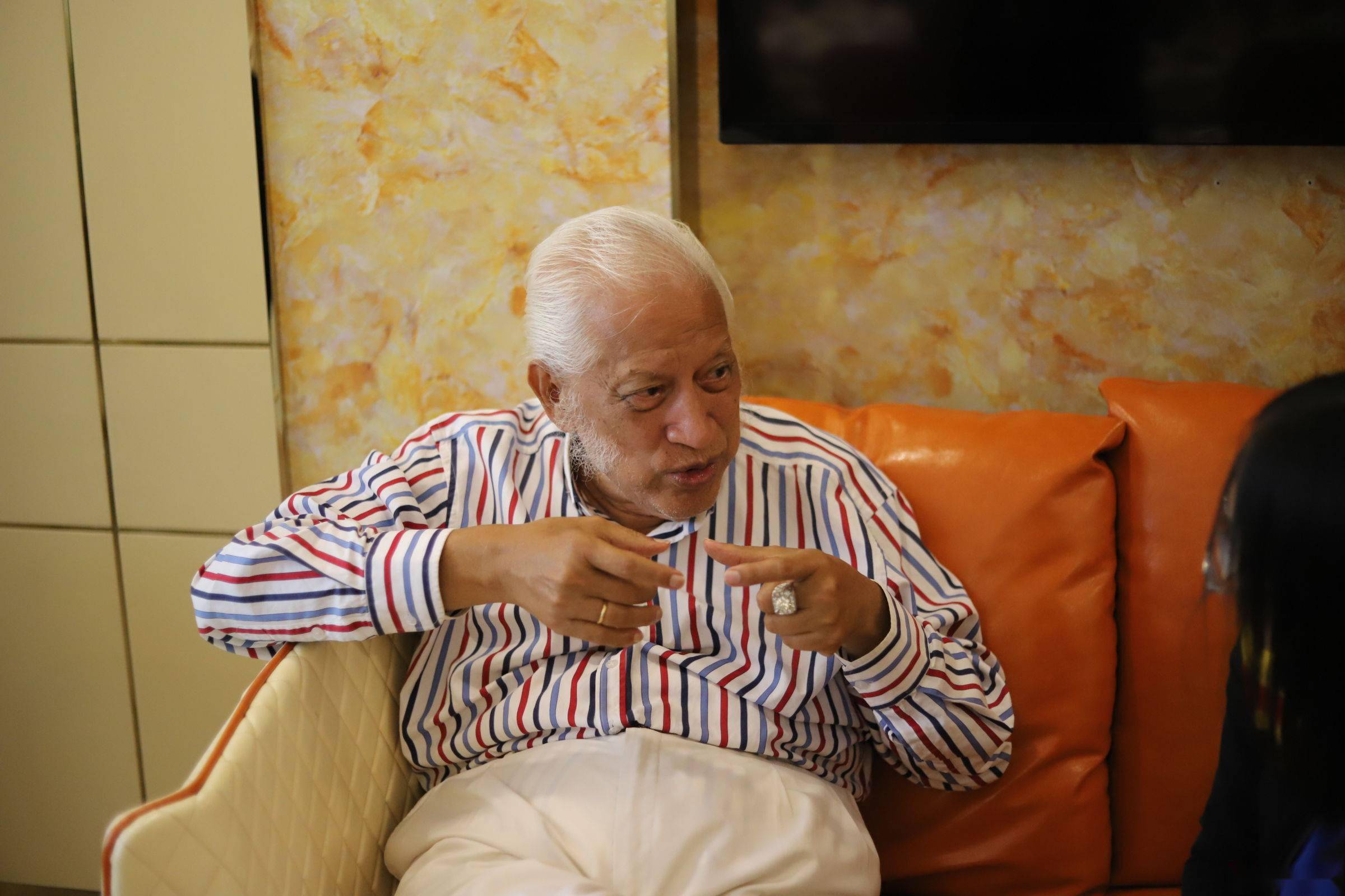 熊德龙中国的客家侨商没有半滴中国血却有百分中国心