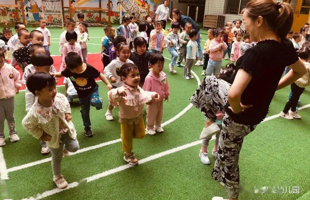 活动|镇安县幼儿园开展小班幼儿开学活动