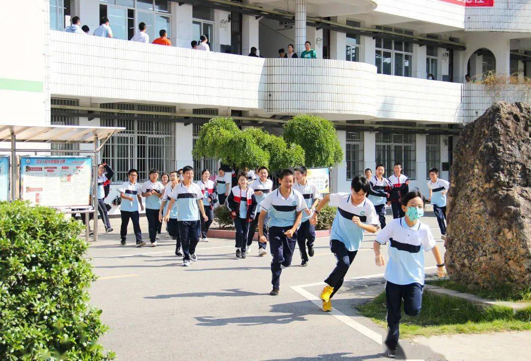 傅首尔泾县稼祥中学图片