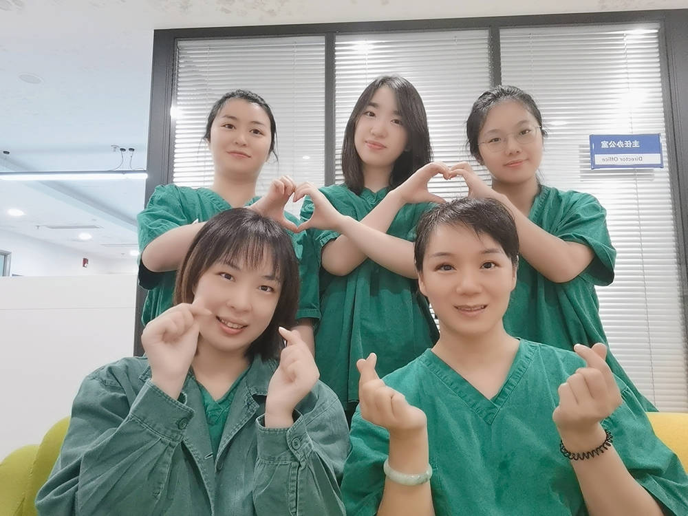 上海|进驻隔离病房、驰援福建……这些上海医护在抗疫一线过中秋