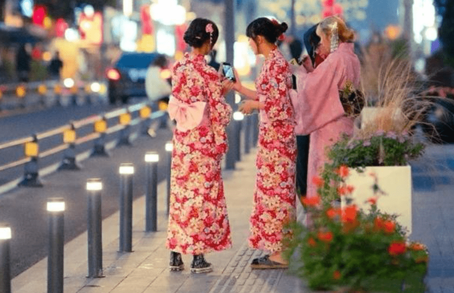 大连日本风情街停业后,苏州风情街又起风波:游客穿汉服被阻