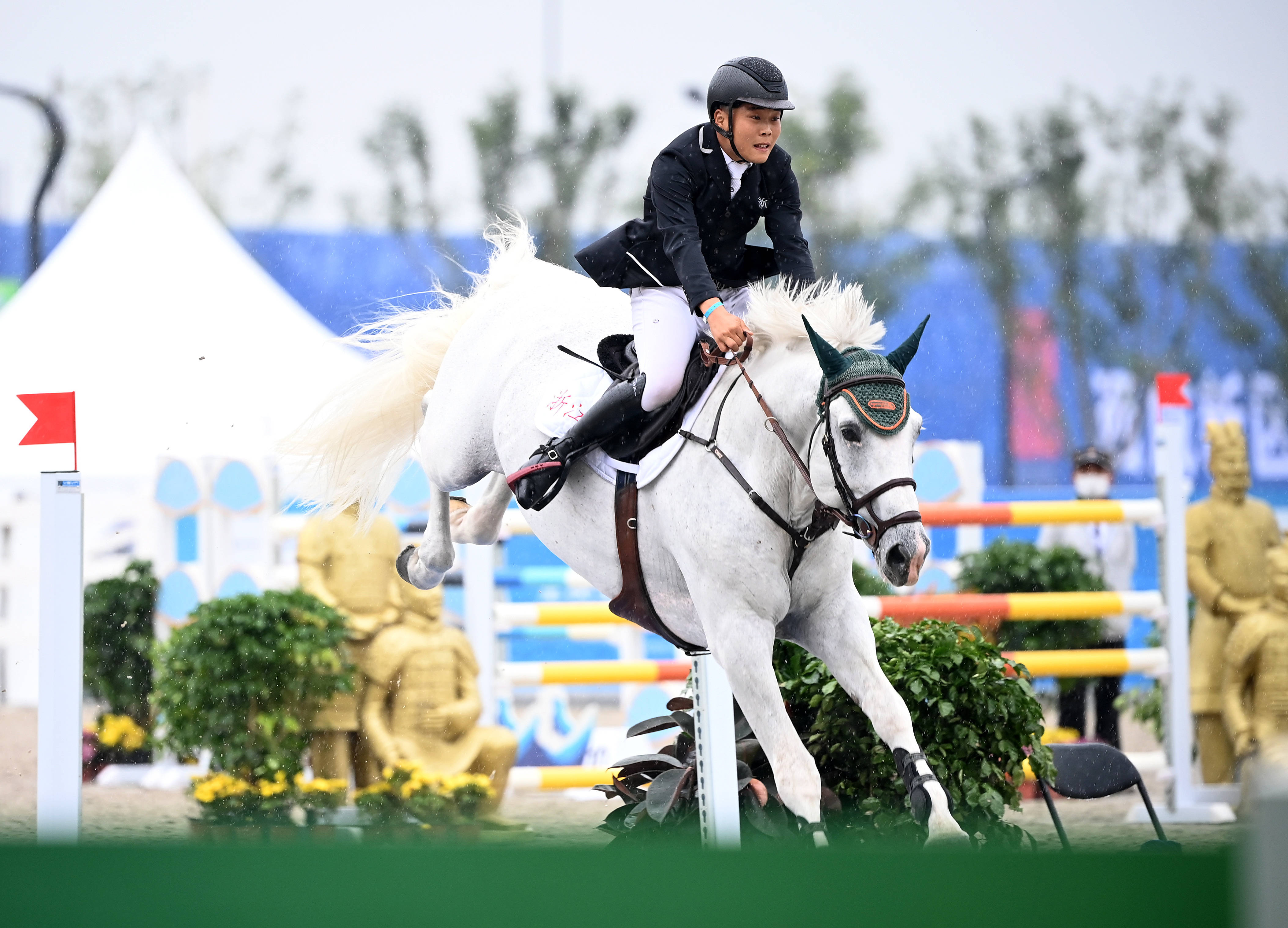 马术——场地障碍团体赛第一轮赛况_比赛