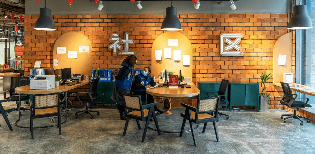 敢称全国第一的成都社区:大爷街头喝咖啡,大妈和年轻人一起蹦迪