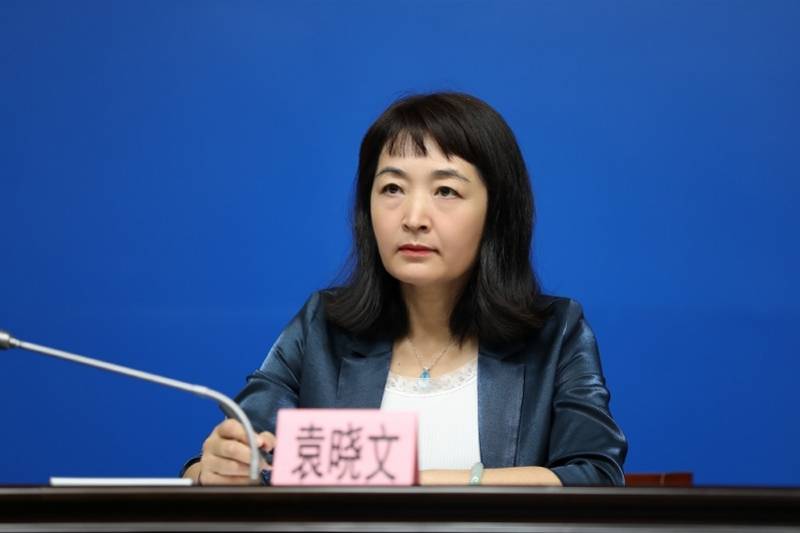 天河中央商务区管理委员会党组书记,常务副主任袁晓文.