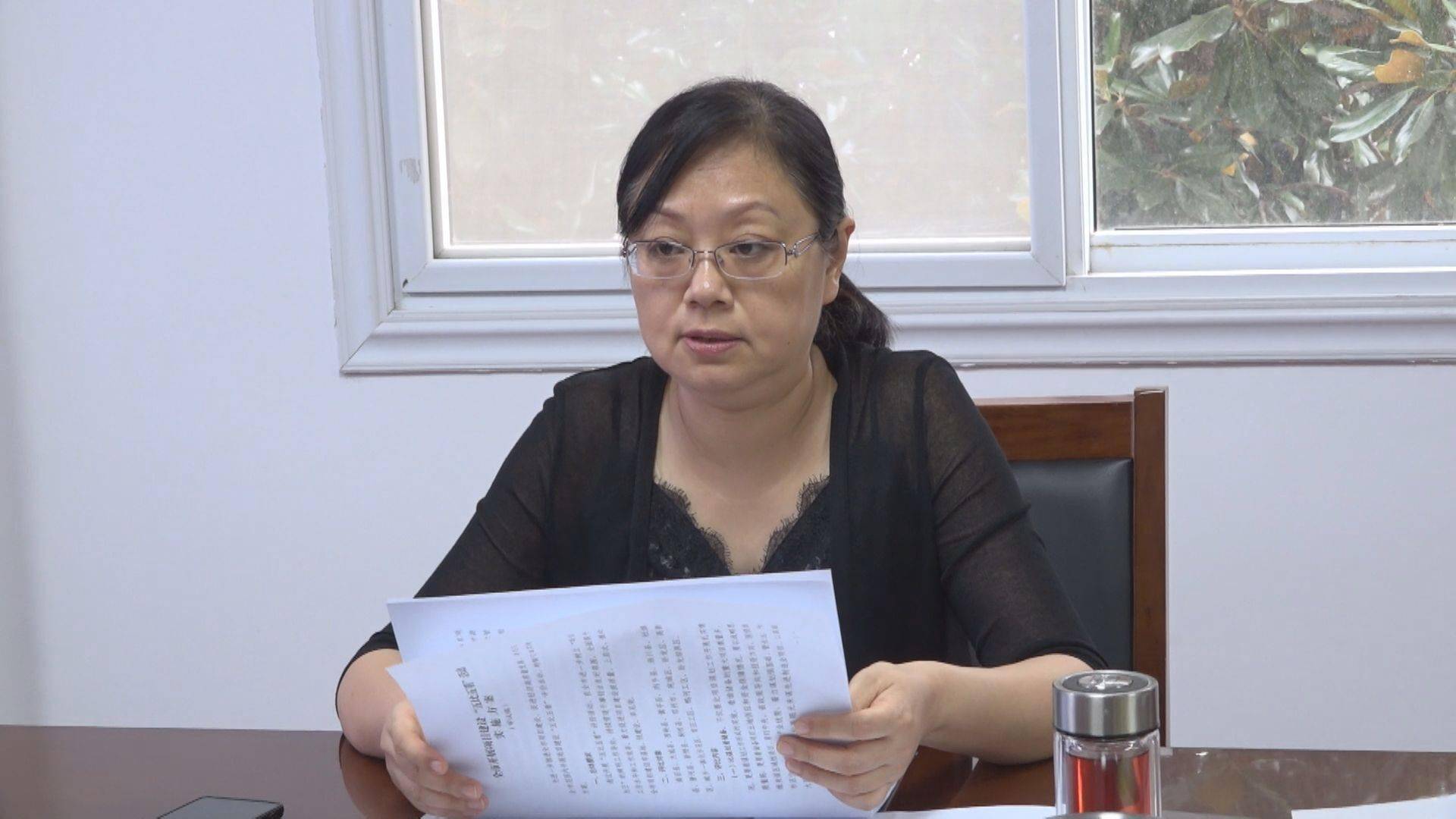 促进经济高质量发展,9月23日下午,县委副书记,代县长黄静主持召开镇平