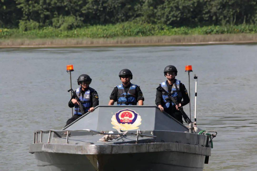 三水首支水警队伍扬帆起航!