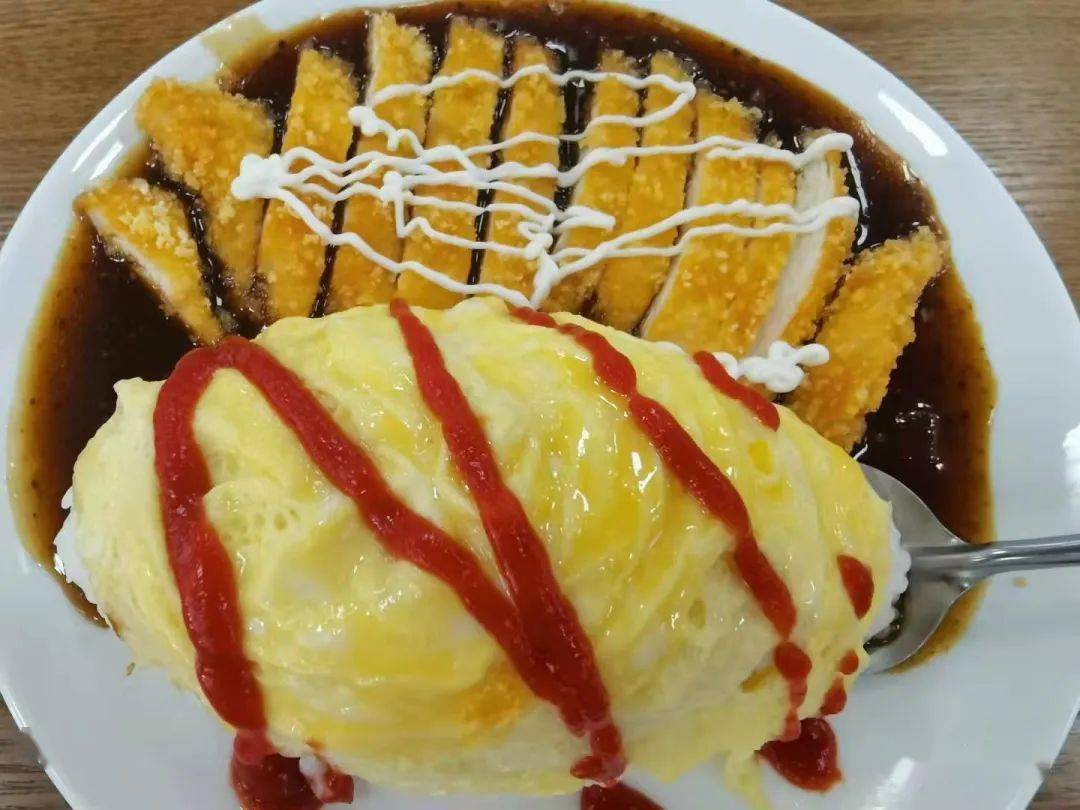 黑椒鸡排蛋包饭