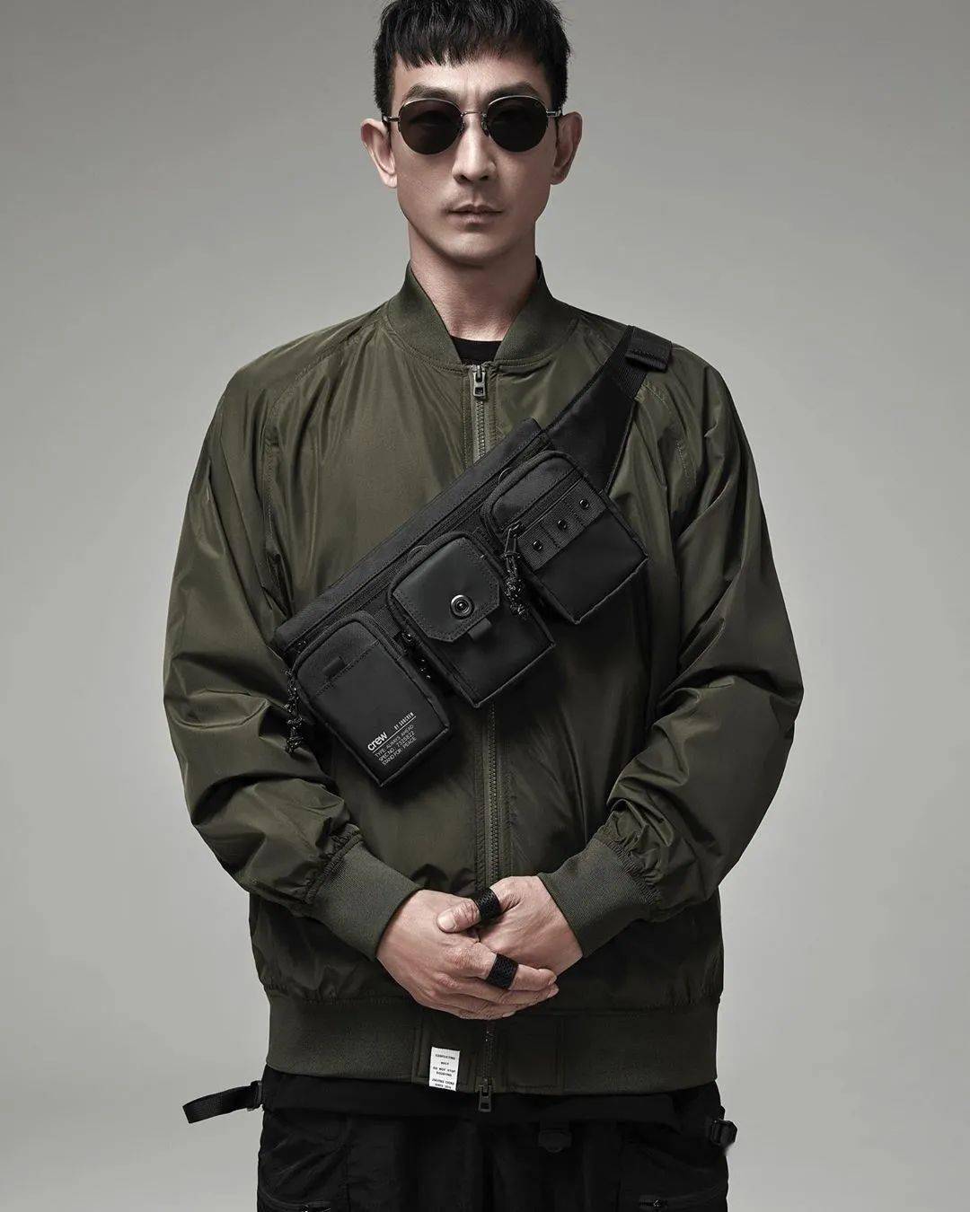 早期的品牌风格早期以主理人李灿森偏爱的板仔街头风为主近几年在
