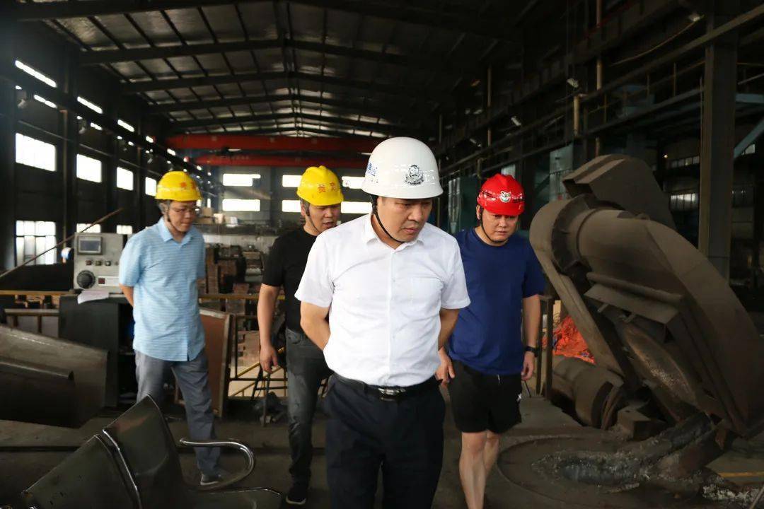 绷紧安全弦如皋市副市长顾留忠带队到东陈开展节前安全生产检查