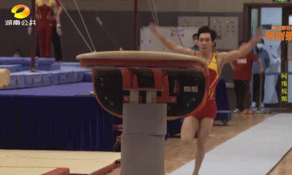 体操|李小鹏同门师弟张博恒：全运会拿下两银一铜，启蒙教练出奇招帮徒弟减压