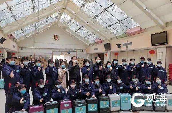 网友|冲上热搜！青岛一医生变身“钢铁侠”！网友：受过伤，真的知道这个疼……